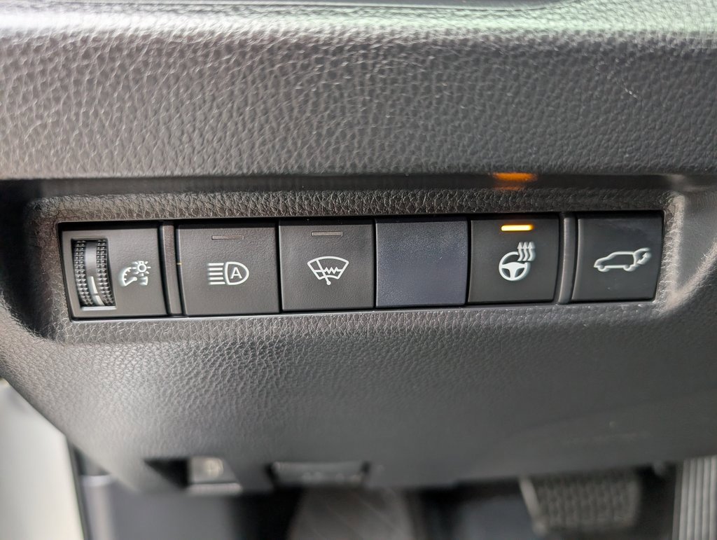 Used 2019 Toyota RAV4 XLE w/ Convenience Package image 17