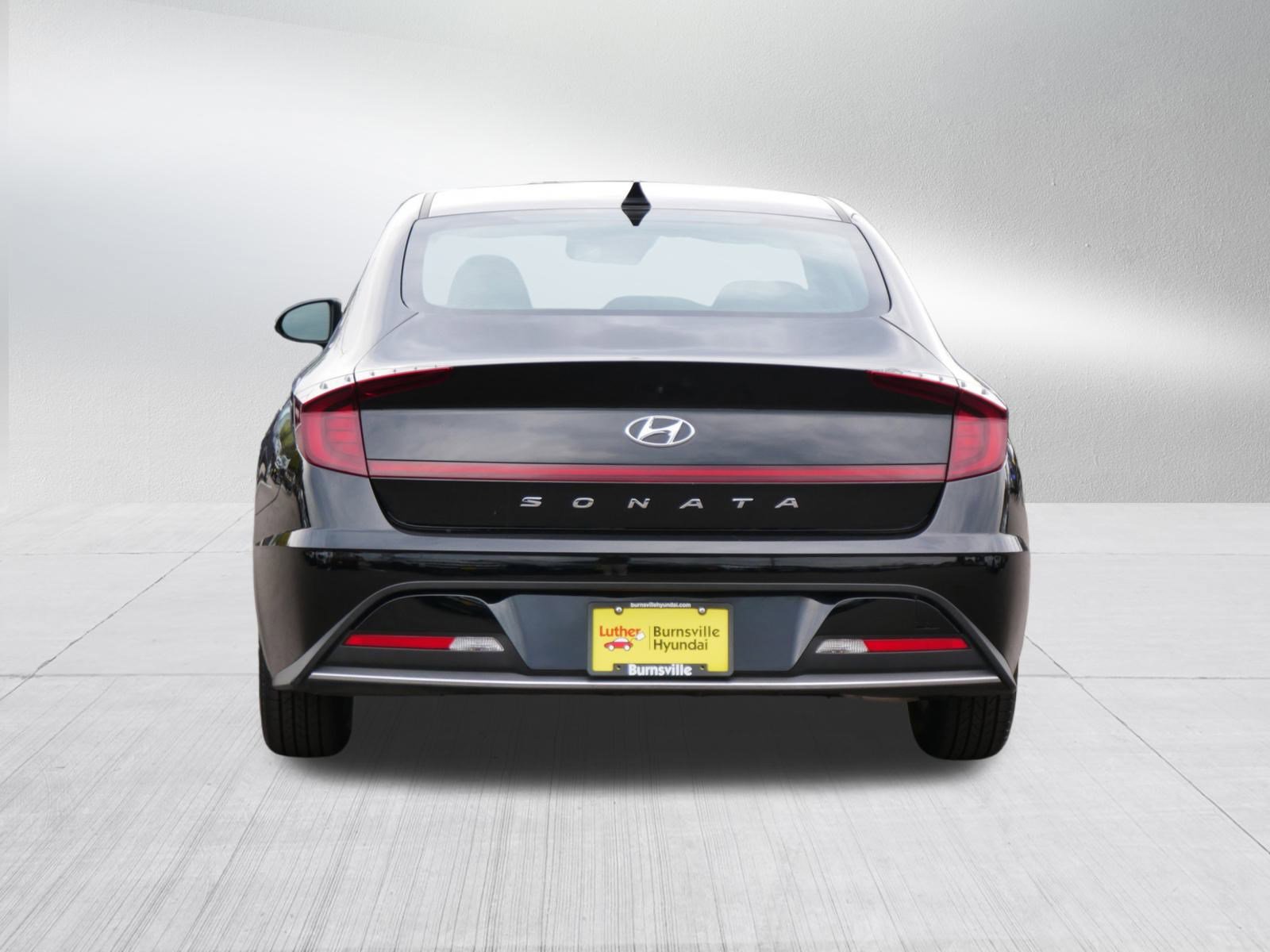 Certified 2023 Hyundai Sonata SE w/ Cargo Package image 6