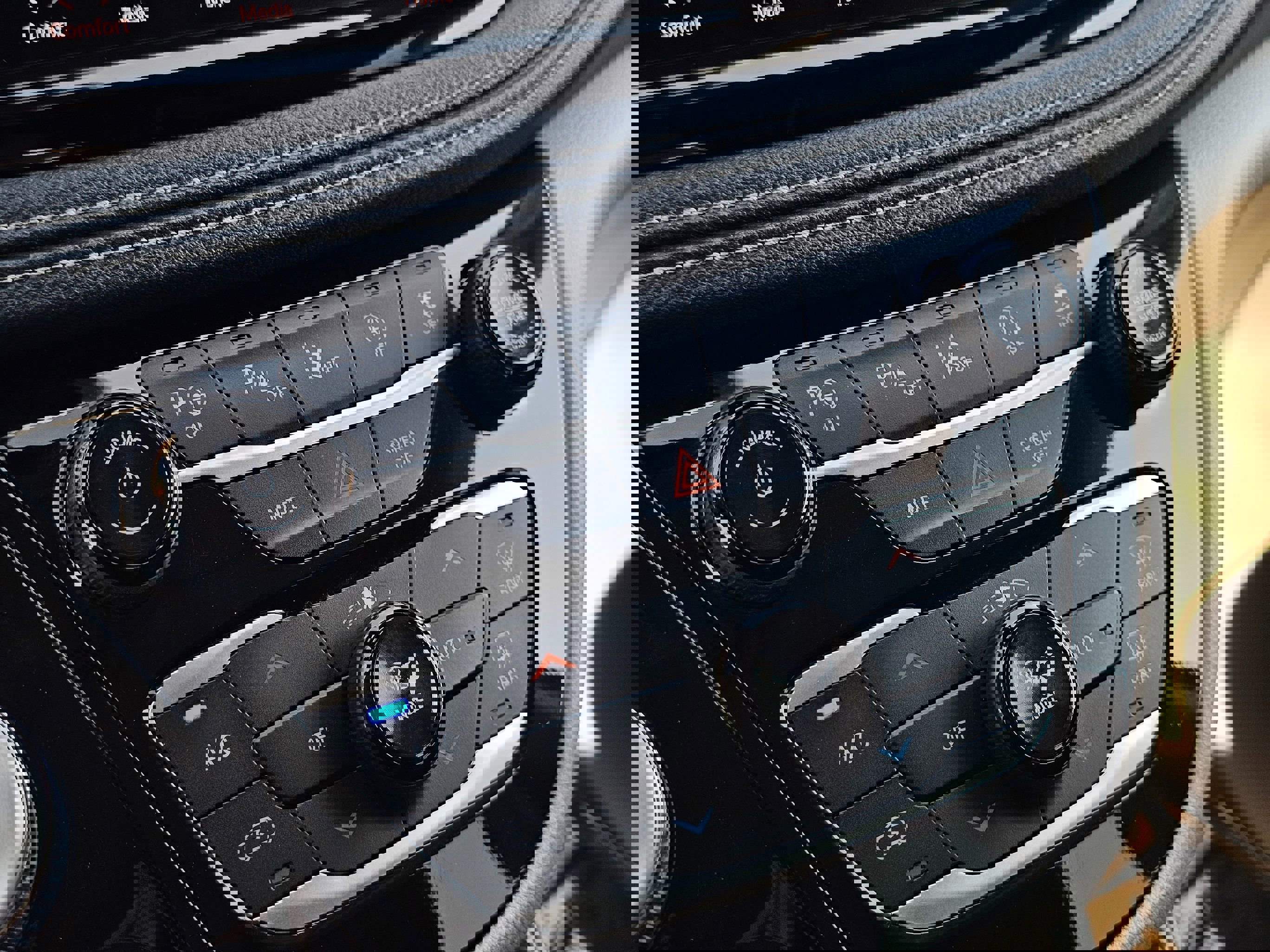 Used 2022 Chrysler Pacifica Limited image 36