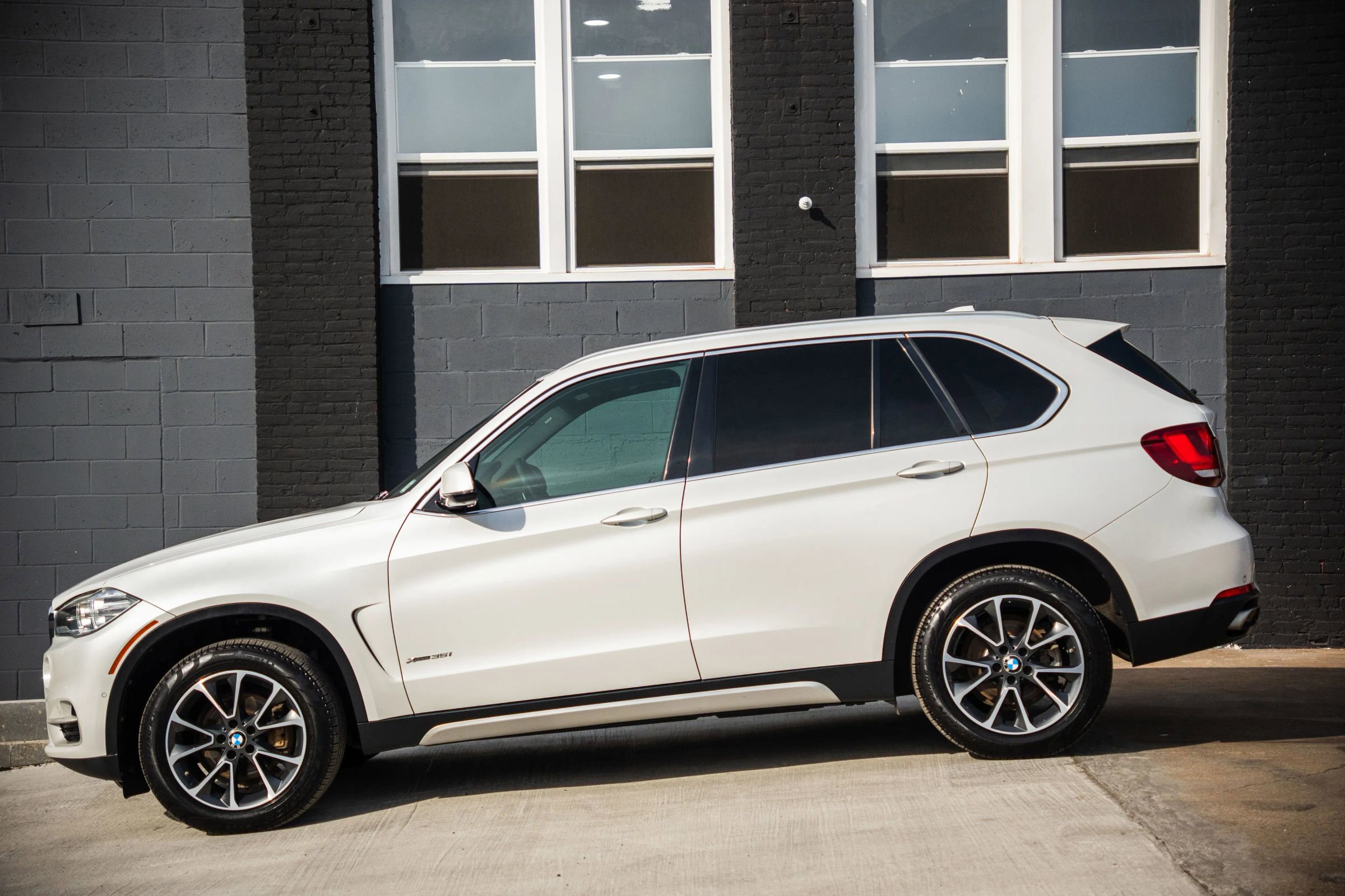 Used 2018 BMW X5 xDrive35i w/ Driving Assistance Package image 7