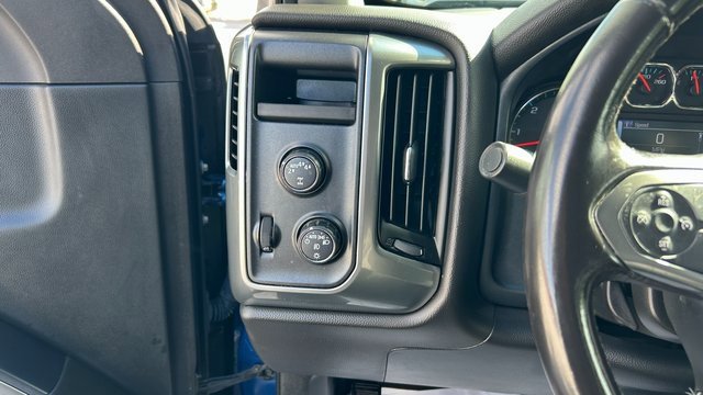 Used 2018 Chevrolet Silverado 1500 LT w/ All Star Edition image 21