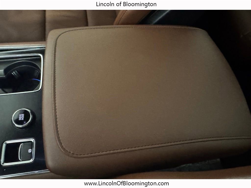 Used 2025 Lincoln Aviator Reserve w/ Jet Appearance Package AWD/4WD image 64
