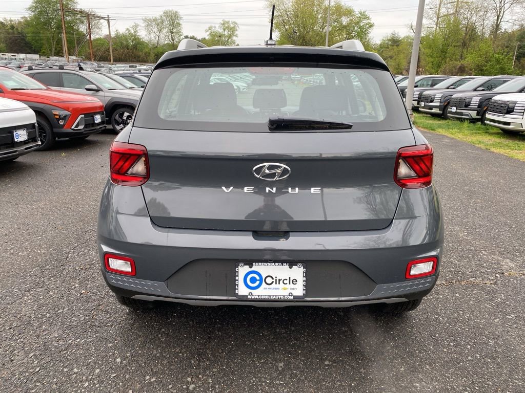 New 2026 Hyundai Venue SEL FWD image 5