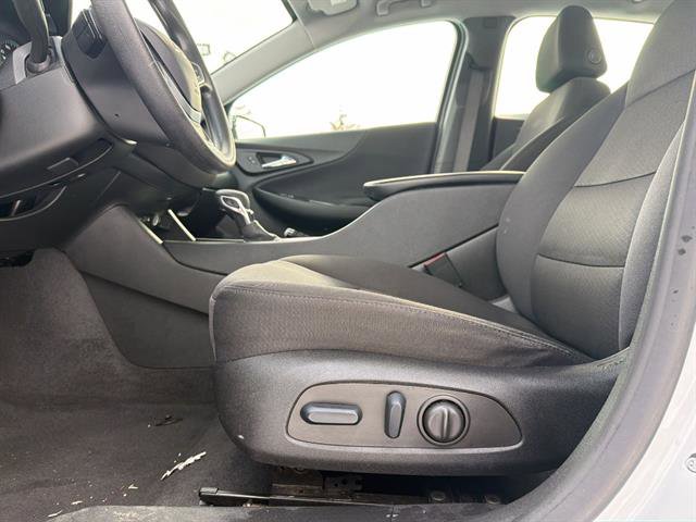 Used 2023 Chevrolet Malibu LT image 37