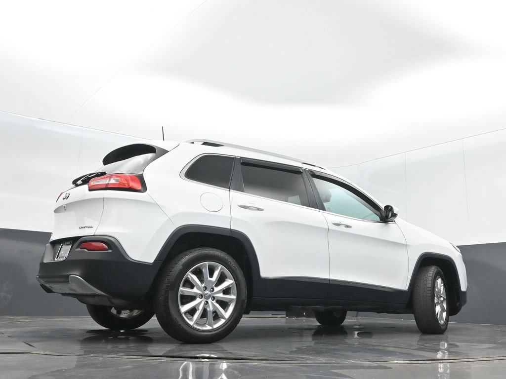 Used 2016 Jeep Cherokee Limited AWD/4WD image 36