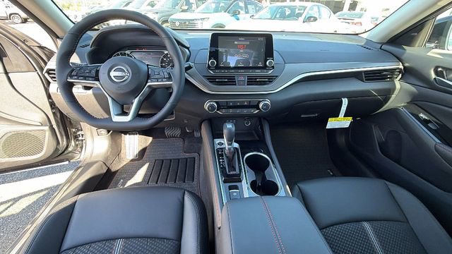 New 2025 Nissan Altima 2.5 SR image 18