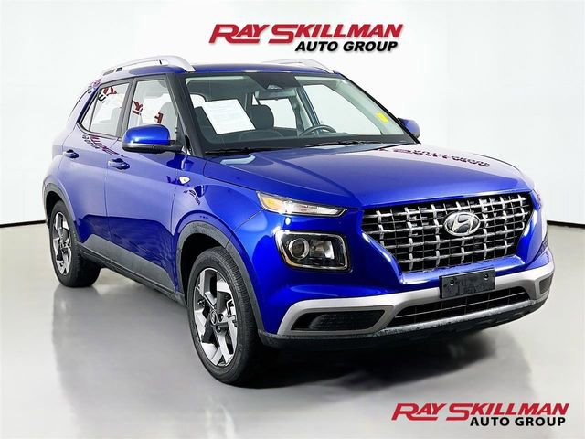 Used 2025 Hyundai Venue SEL FWD image 1