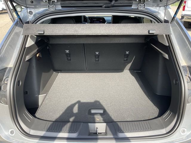 New 2026 Chevrolet Trax LT w/ Sunroof Package FWD image 23