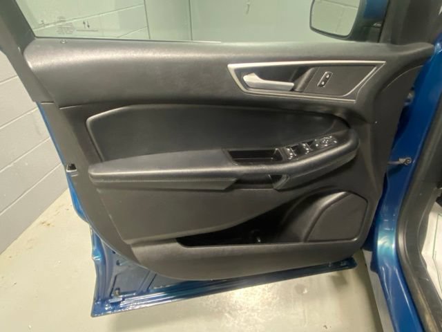 Used 2020 Ford Edge SEL w/ Cold Weather Package AWD/4WD image 7