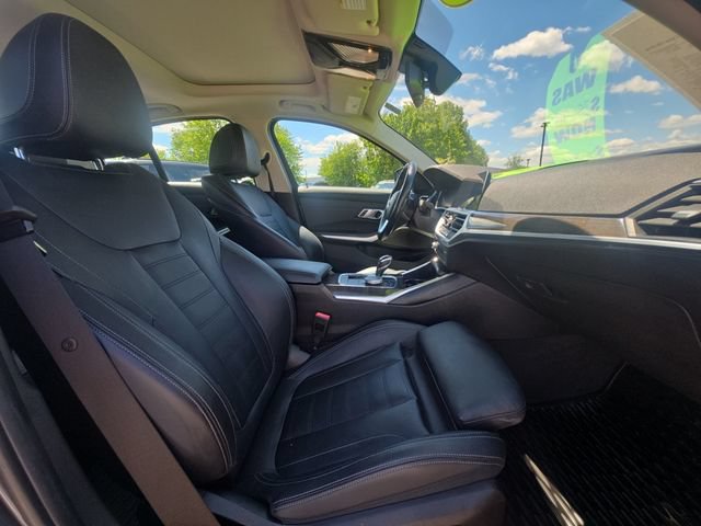 Used 2019 BMW 330i xDrive Sedan AWD/4WD image 14