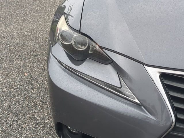 Used 2016 Lexus IS 200t w/ Premium Package image 10