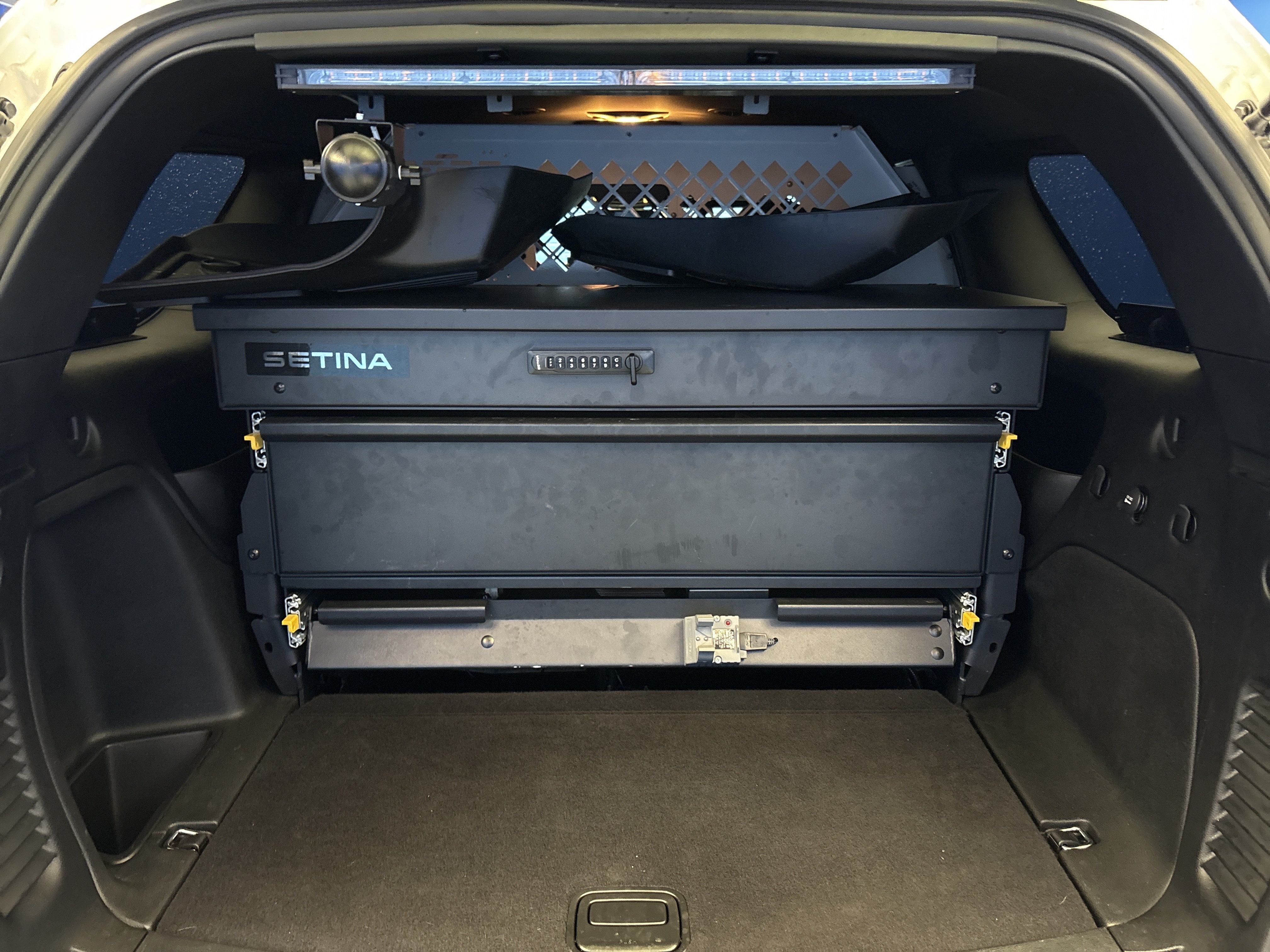 Used 2023 Dodge Durango AWD image 26