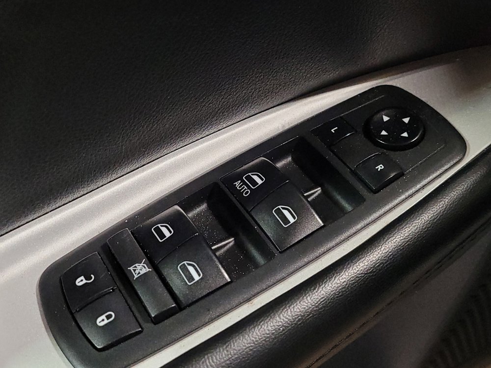 Used 2018 Dodge Journey SE w/ Popular Equipment Group FWD image 27