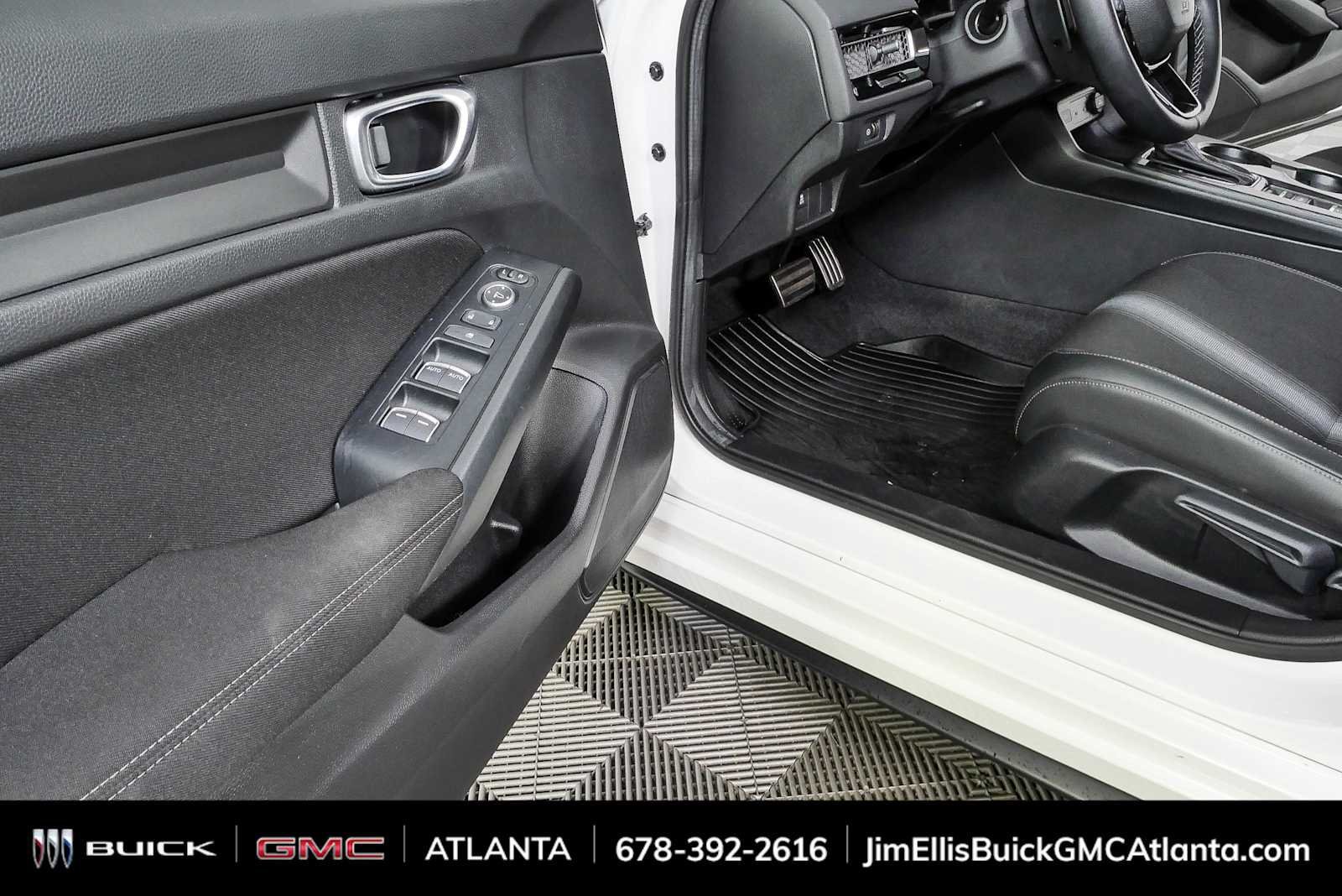 Used 2025 Honda Civic Sport image 7