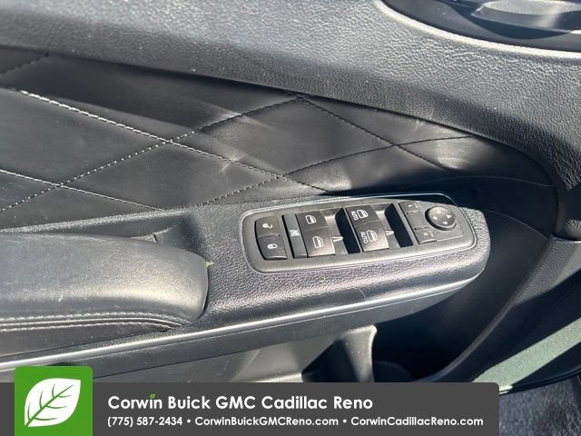 Used 2015 Chrysler 300 C Platinum w/ Harman/Kardon Audio Group AWD/4WD image 14
