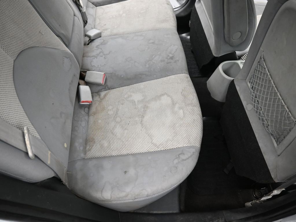 Used 2010 Hyundai Accent GLS w/ Premium Pkg 4 image 24