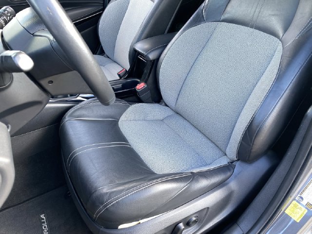 Used 2021 Toyota Corolla XSE w/ Carpet Mat Package (TMS) FWD image 17