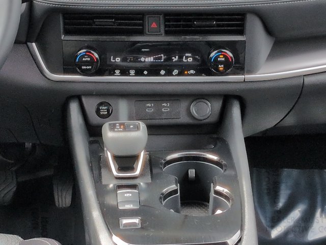 Certified 2026 Nissan Rogue SV FWD image 19