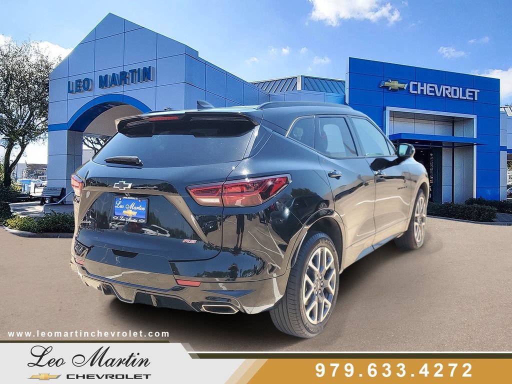 Used 2025 Chevrolet Blazer RS AWD/4WD image 3