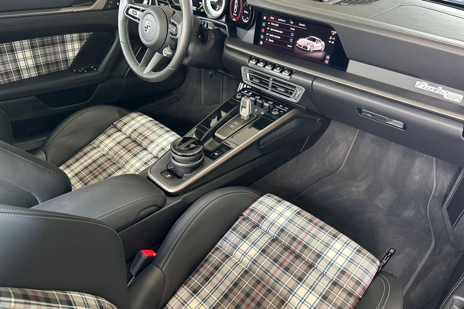 Used 2025 Porsche 911 Turbo image 17