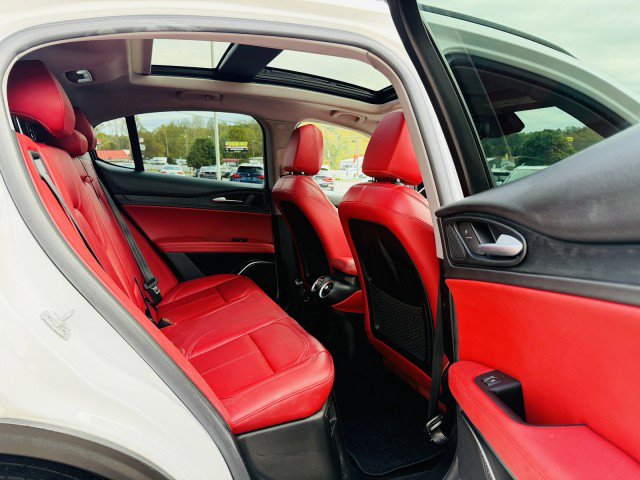 Used 2021 Alfa Romeo Stelvio Sprint w/ Nero Edizione image 17