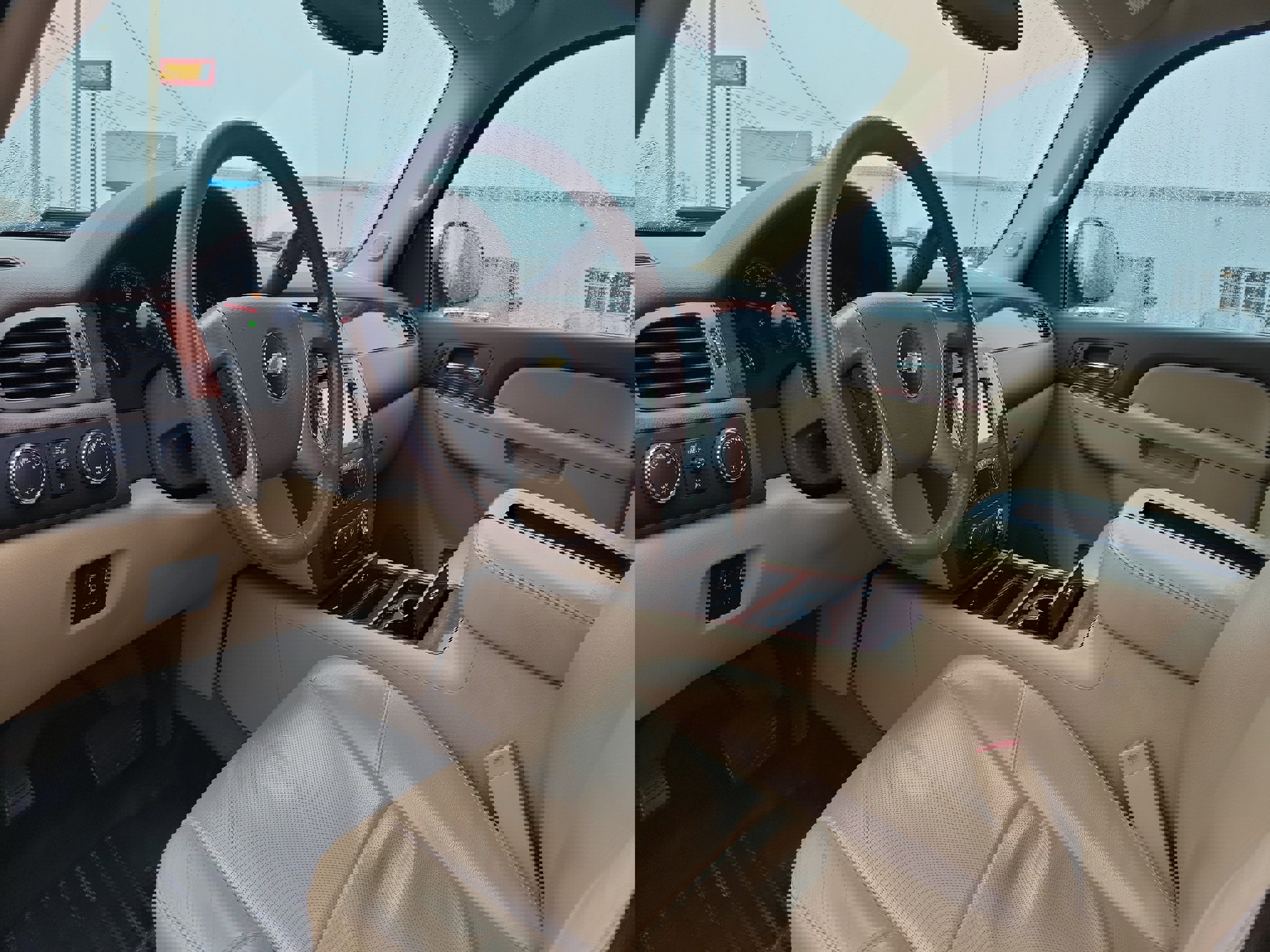 Used 2013 Chevrolet Avalanche LTZ image 19