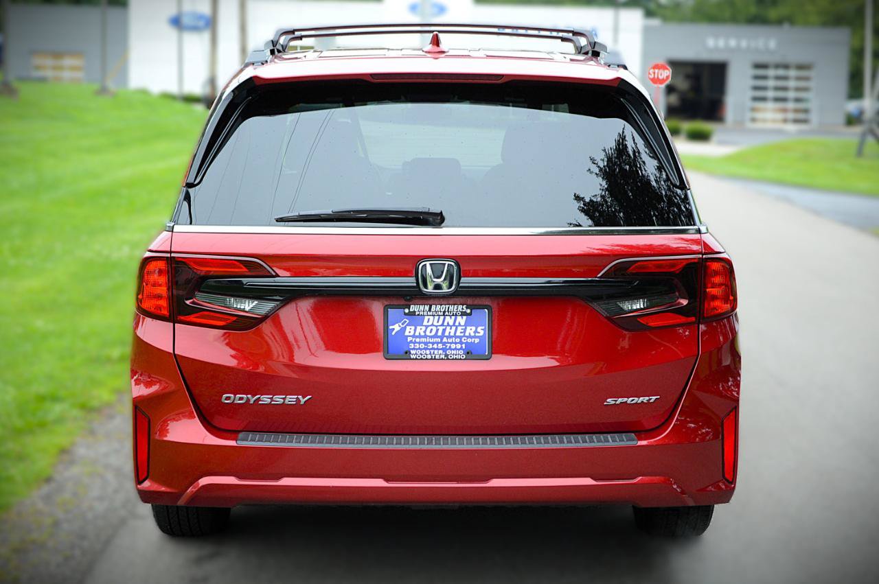 Used 2025 Honda Odyssey Sport-L image 6