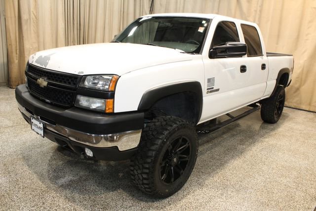 Used 2006 Chevrolet Silverado 2500 W/T w/ Heavy-Duty Power Package image 4