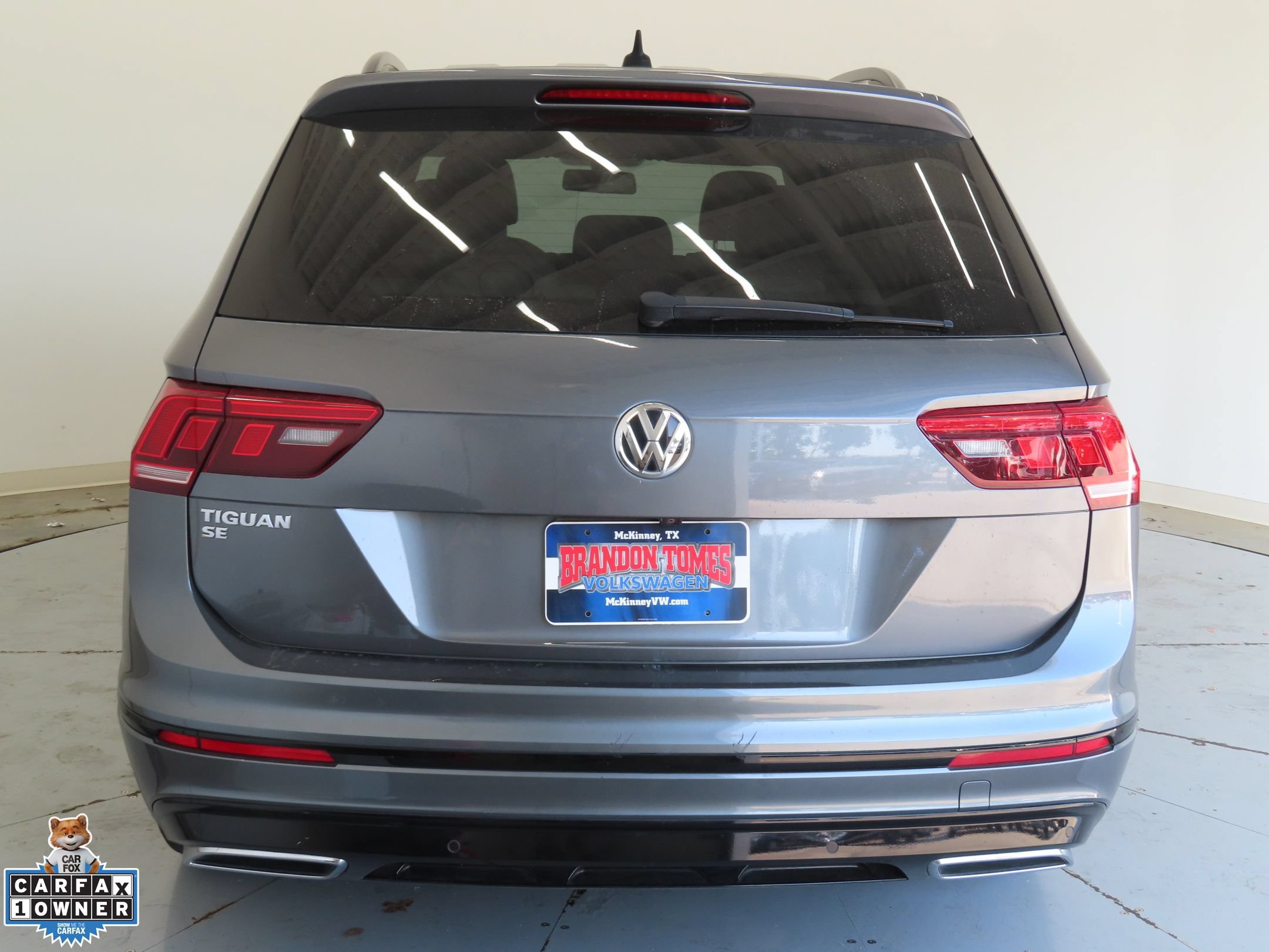 Used 2021 Volkswagen Tiguan SE R-Line FWD image 4