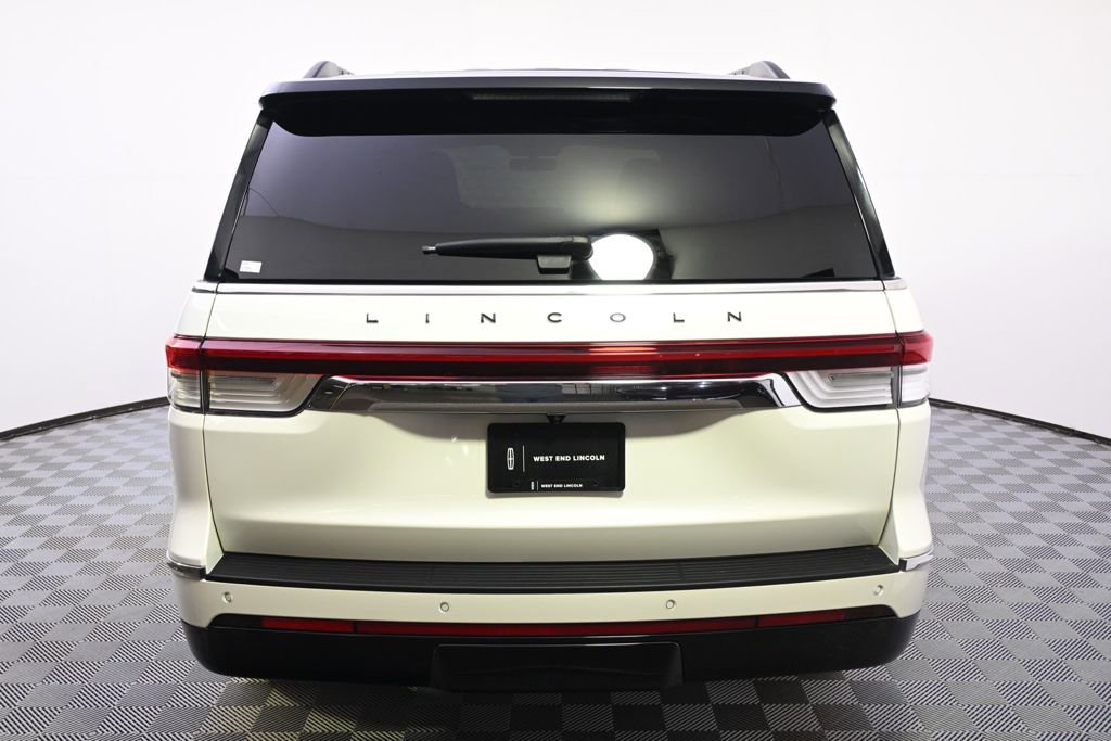 Used 2023 Lincoln Navigator Black Label AWD/4WD image 5