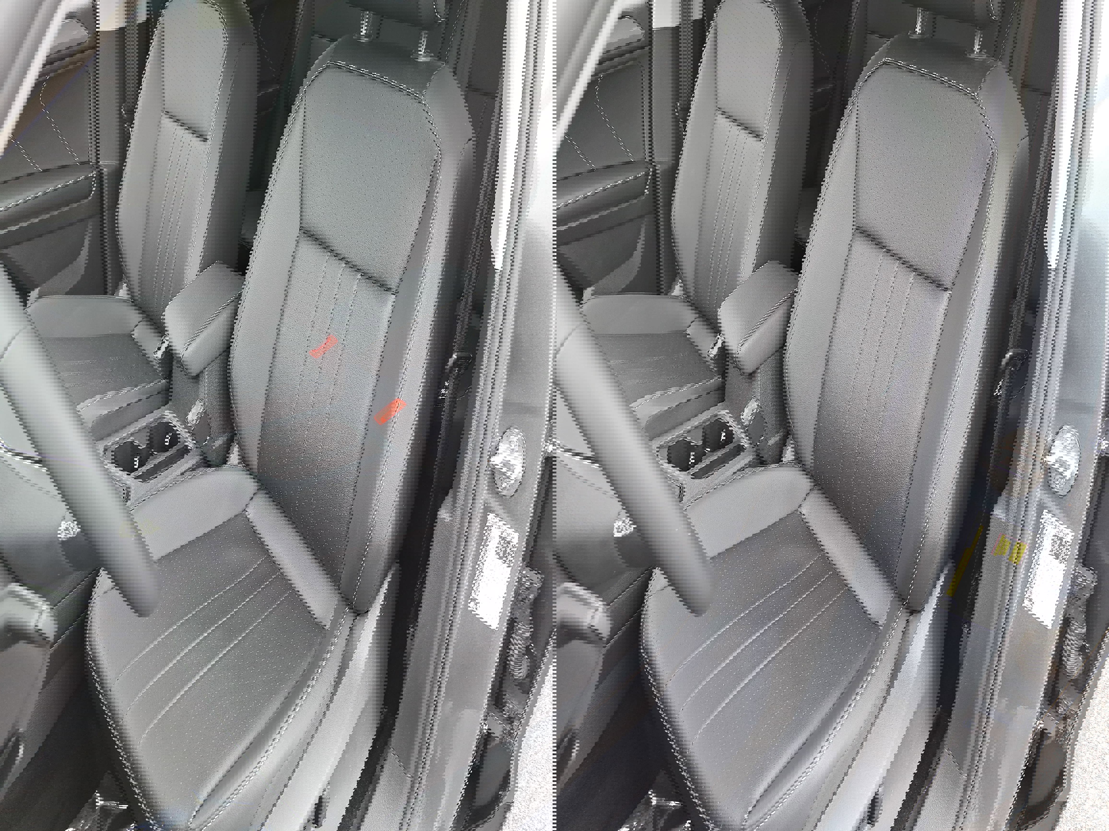 Certified 2023 Volkswagen Tiguan SE w/ Panoramic Sunroof Package image 15