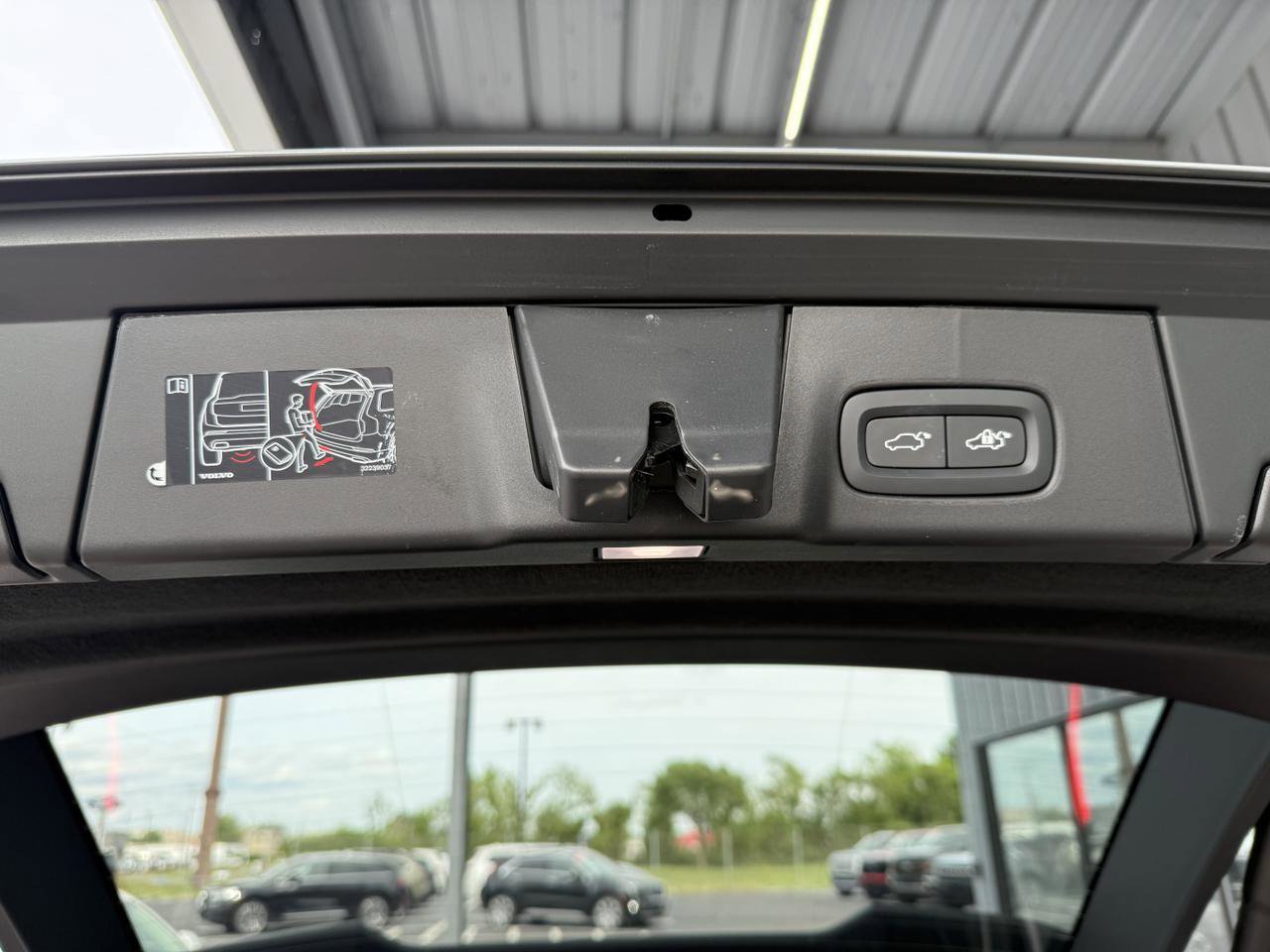 Used 2024 Volvo V90 B6 Cross Country Ultimate AWD/4WD image 48