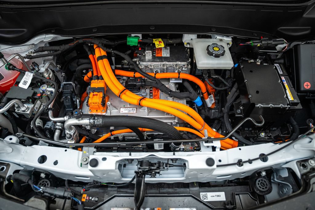 New 2027 Chevrolet Bolt LT w/ LPO, All-Weather Package FWD image 17