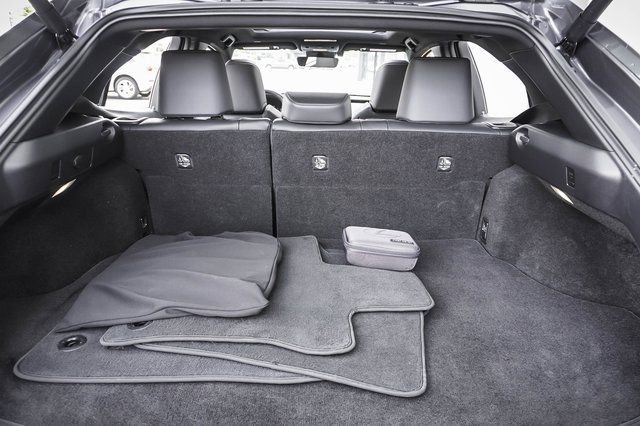 Certified 2025 Lexus UX 300h FWD w/ Accessory Package (Z2) image 23