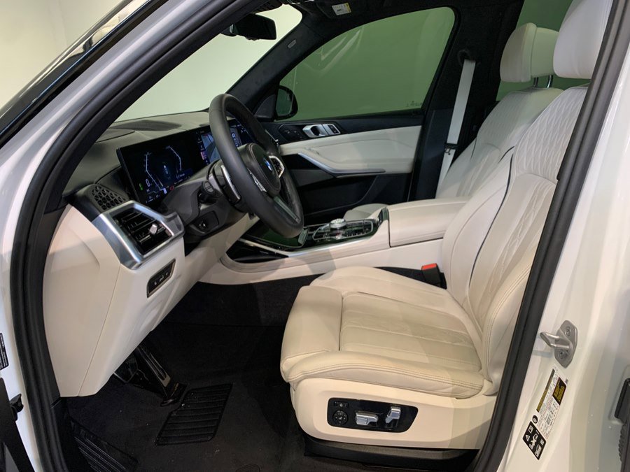 Used 2025 BMW X7 xDrive40i w/ Executive Package AWD/4WD image 20