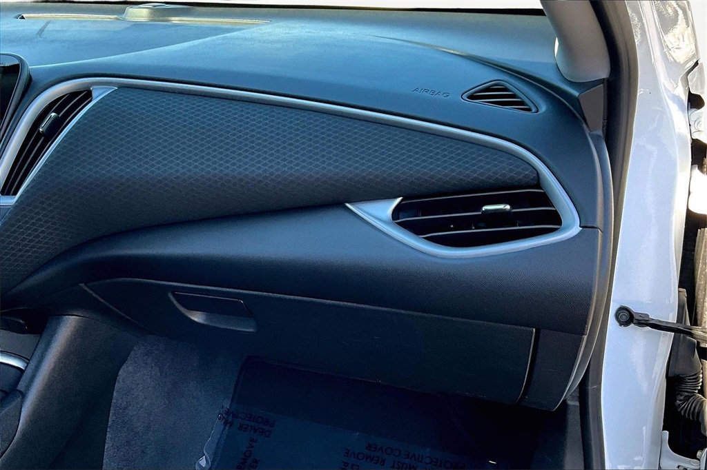 Used 2023 Chevrolet Malibu LT image 17