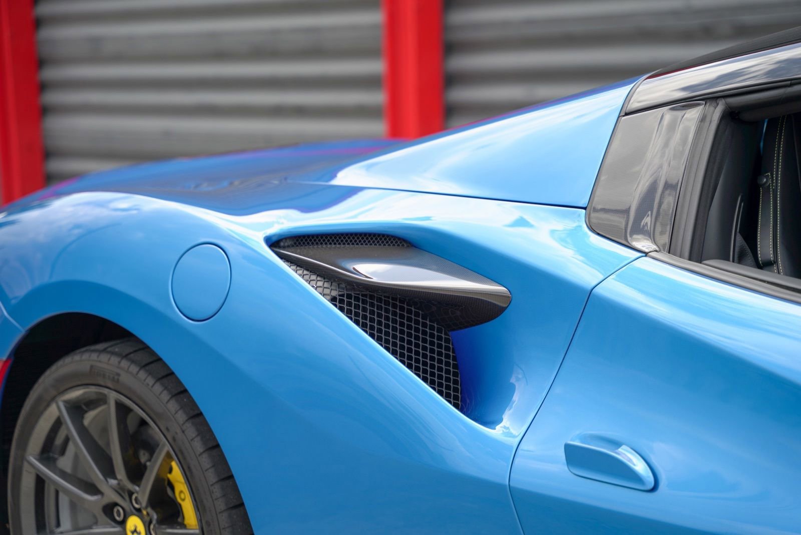 Used 2022 Ferrari F8 Tributo RWD image 16