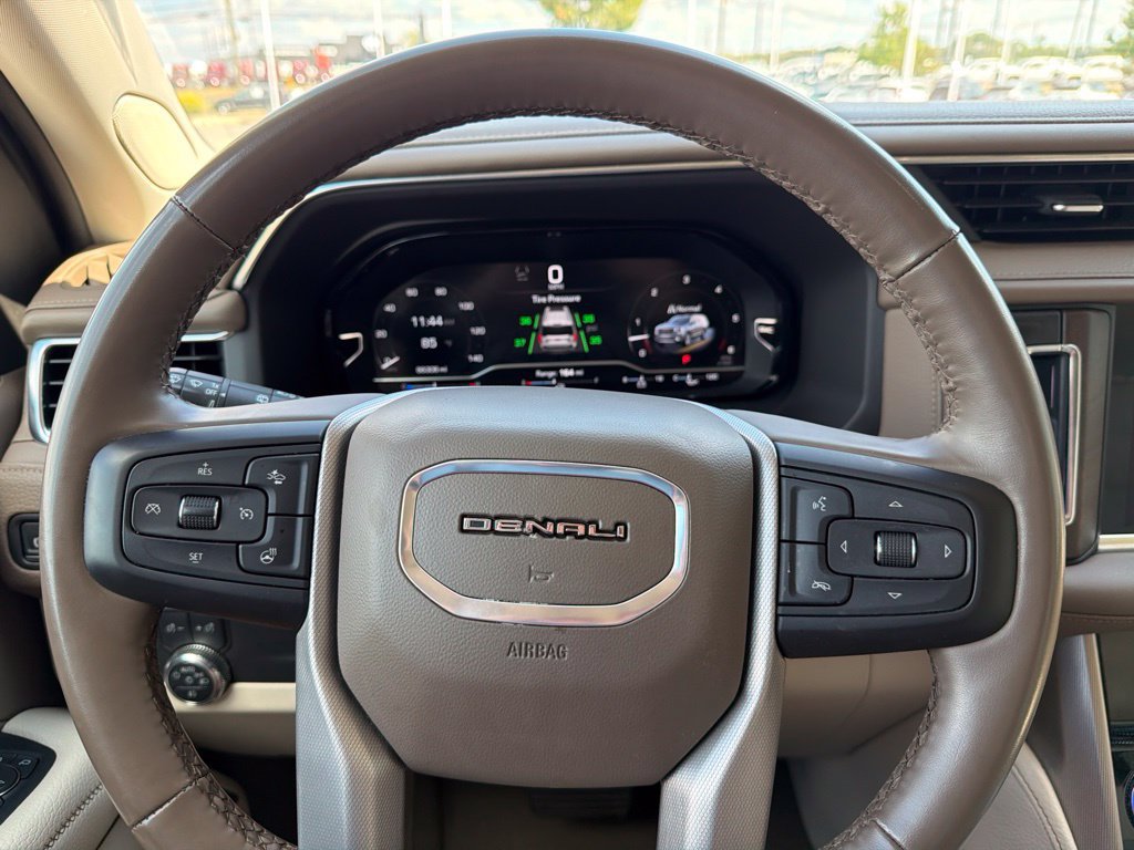Used 2024 GMC Yukon Denali RWD image 18