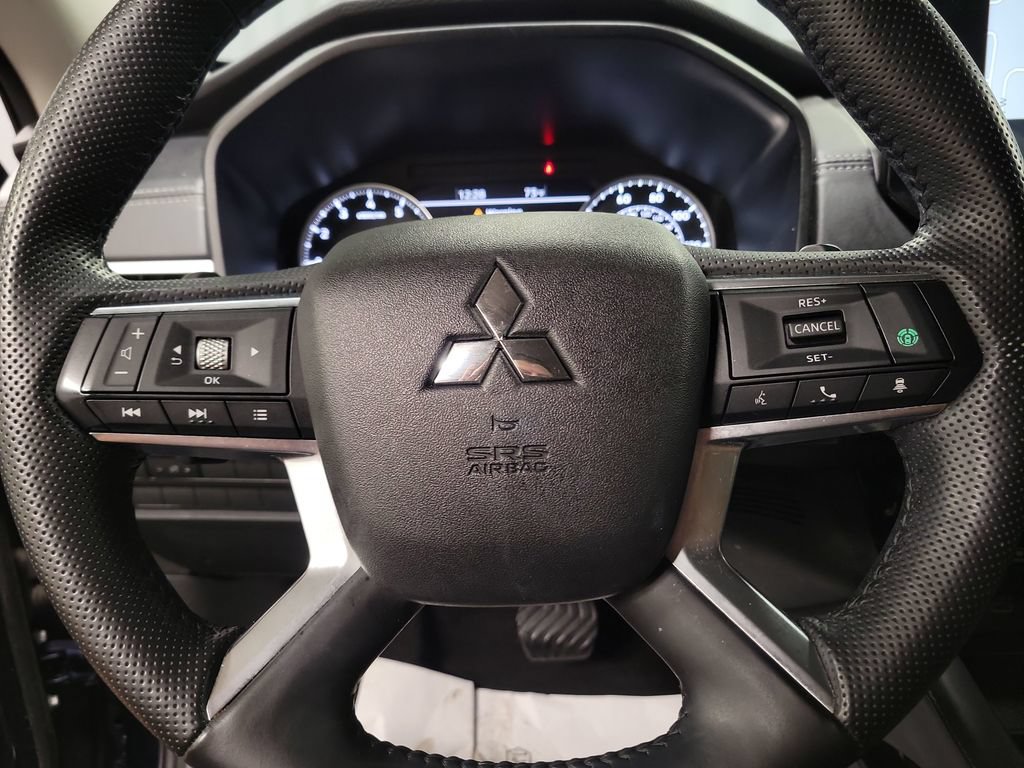 Used 2024 Mitsubishi Outlander SE AWD/4WD image 22