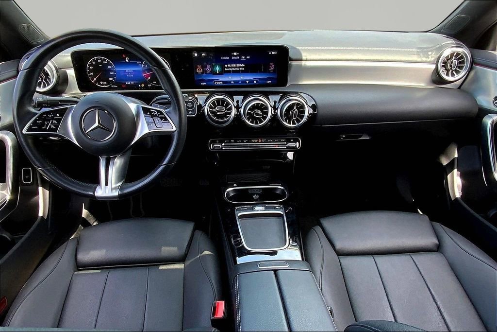 Used 2025 Mercedes-Benz CLA 250 4MATIC image 7