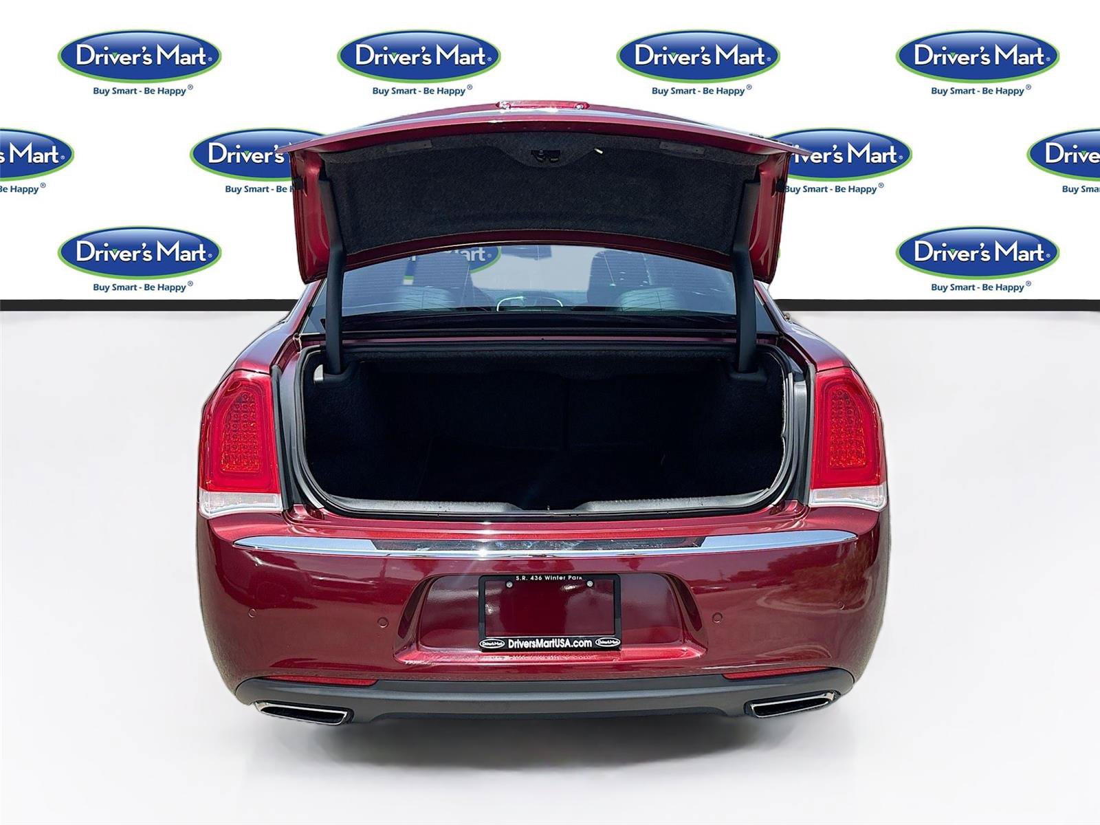 Used 2018 Chrysler 300 Limited w/ Safetytec Plus Group RWD image 27