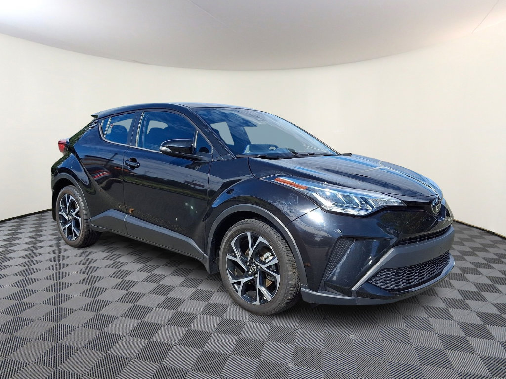 Used 2021 Toyota C-HR XLE FWD image 1