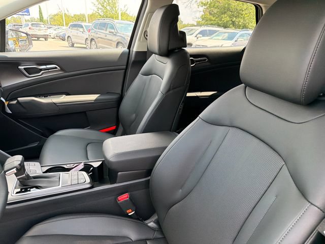 New 2026 Kia Sportage EX FWD image 19