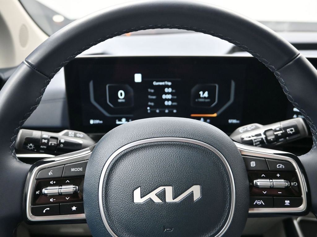 New 2025 Kia Carnival SX w/ SX Dark Edition Package image 15