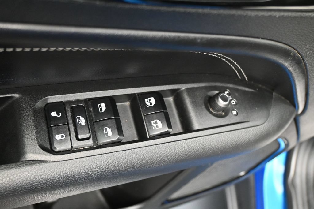 Used 2022 Jeep Compass Latitude FWD image 11