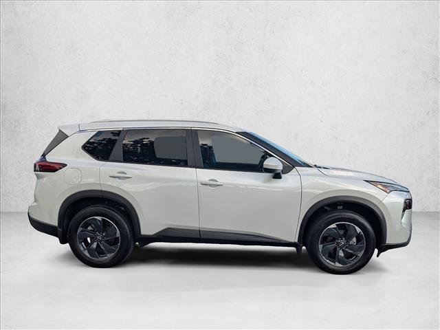 Certified 2024 Nissan Rogue SV w/ SV Premium Package image 4