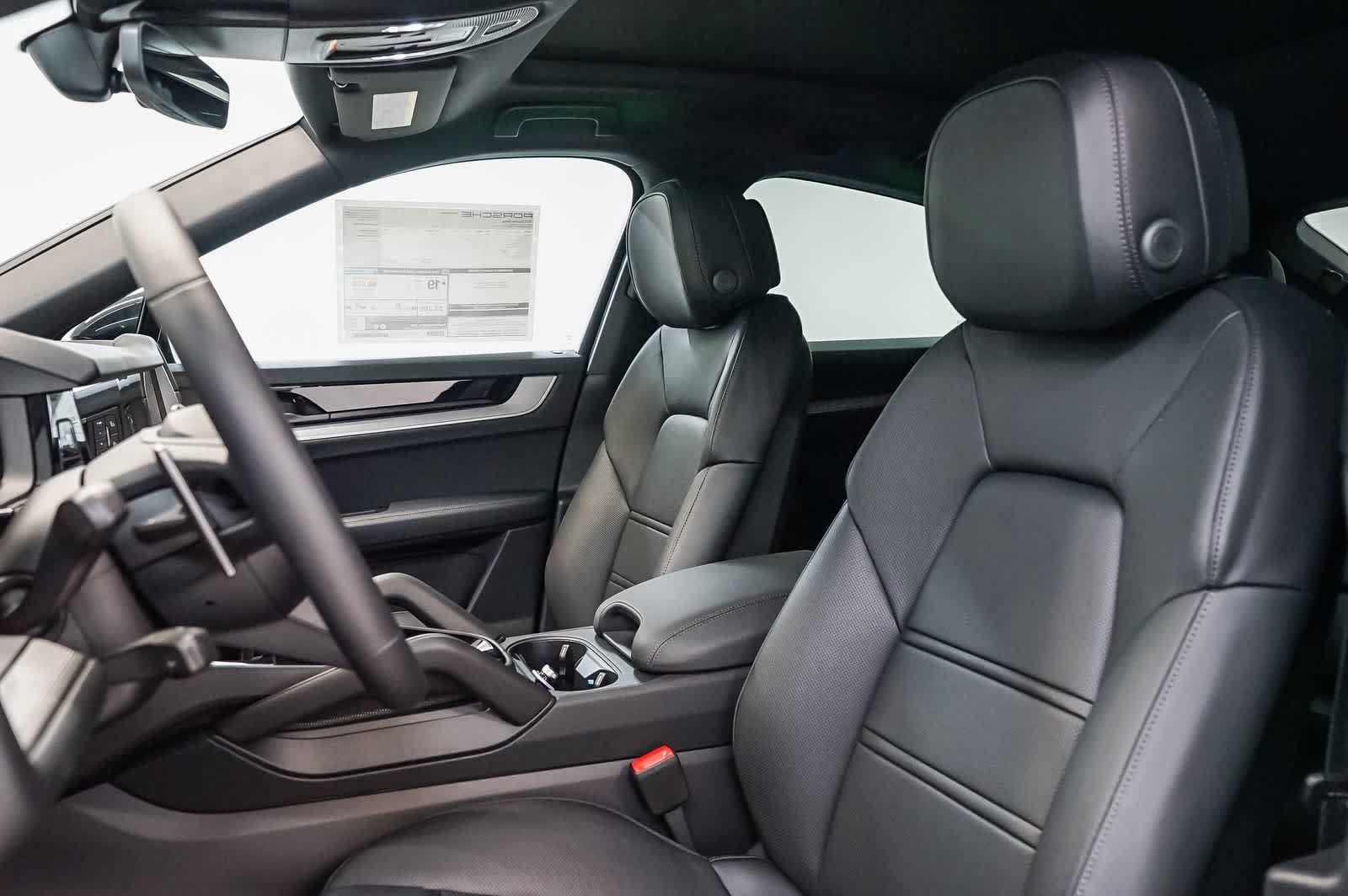 New 2026 Porsche Cayenne Coupe AWD/4WD image 5