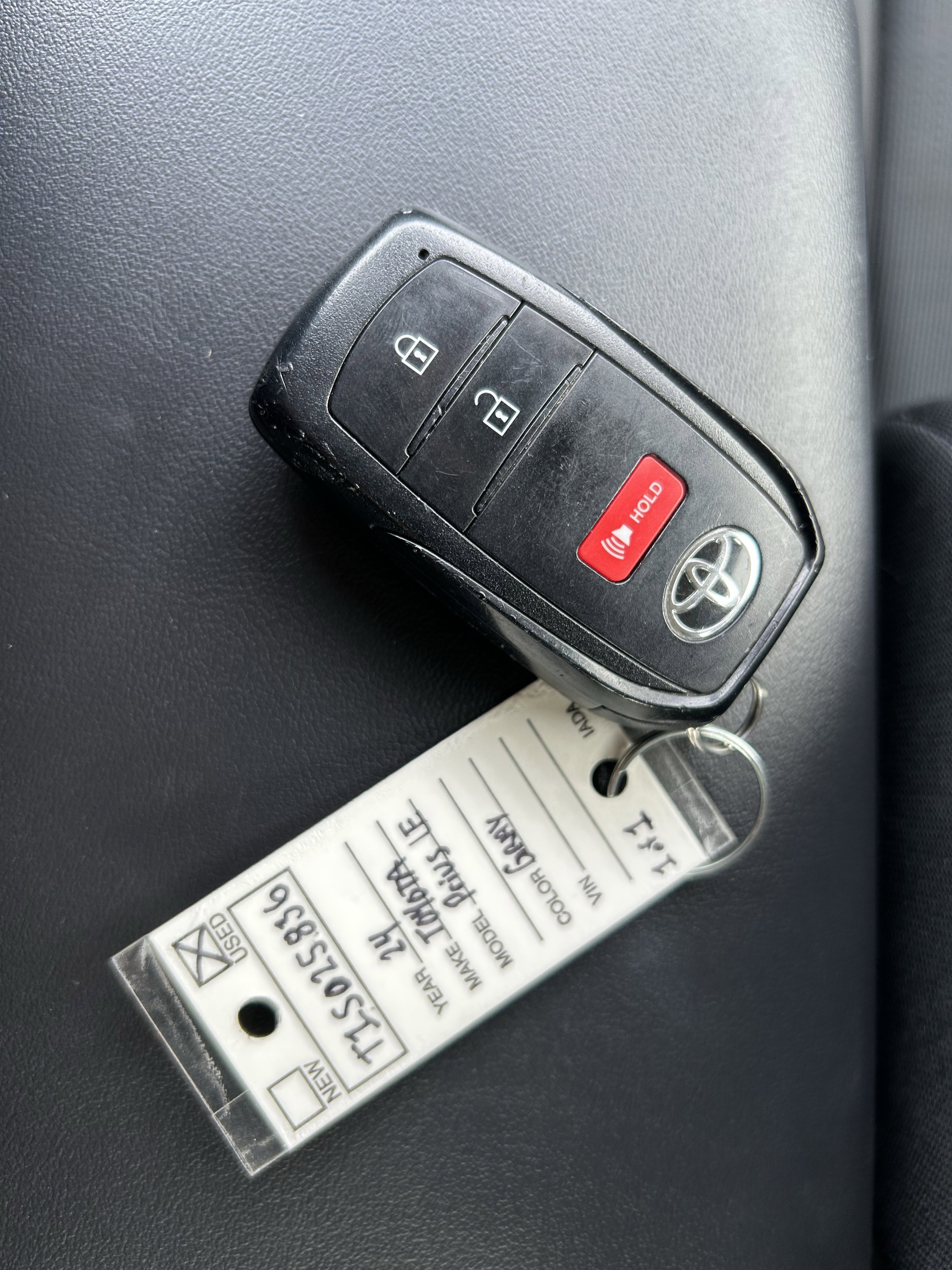 Used 2024 Toyota Prius LE image 35