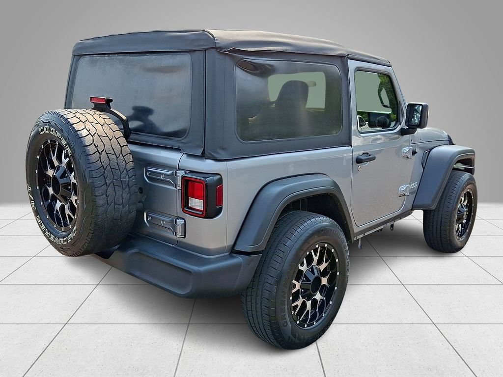 Used 2018 Jeep Wrangler Sport AWD/4WD image 5