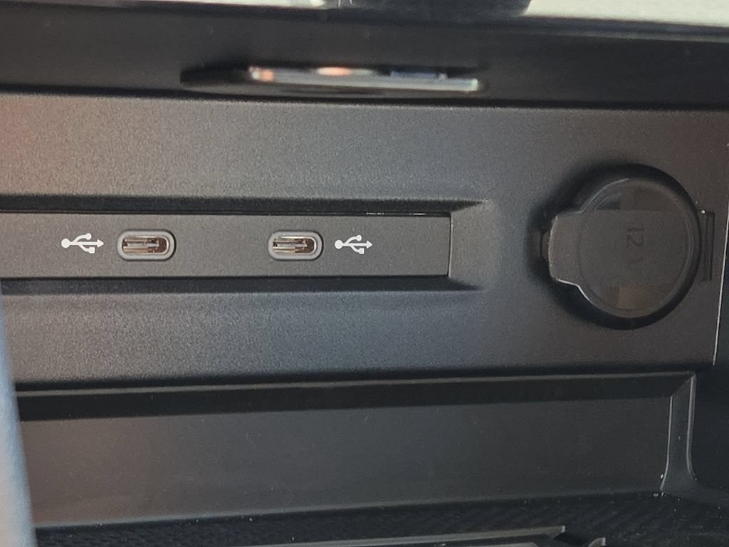 New 2026 Volkswagen Taos SE FWD image 19